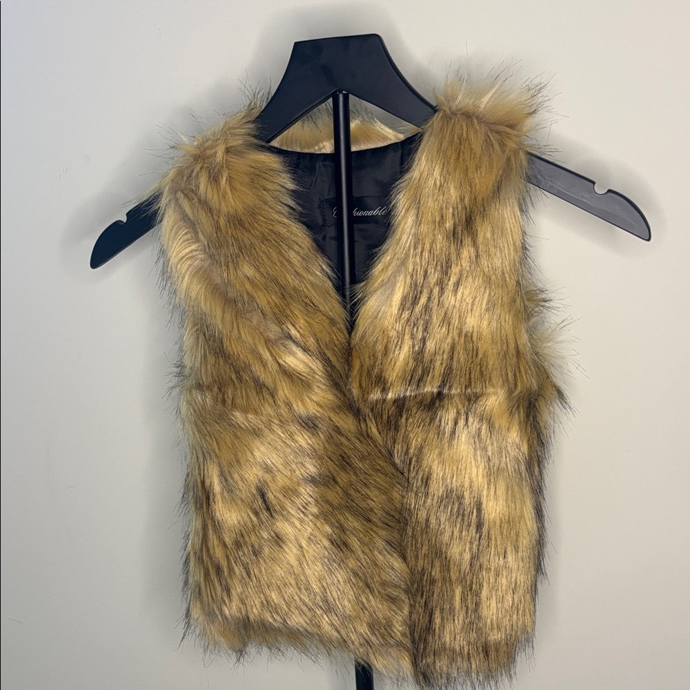 3 for $20 Faux Fur Vest in Brown and Tan for Girls Size 3-4 Year old